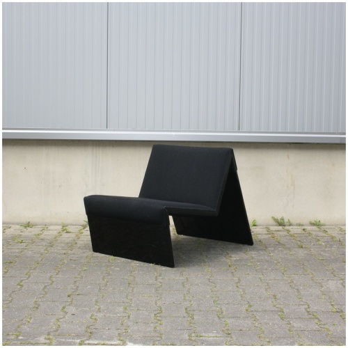 Artifort 030 M-Chair